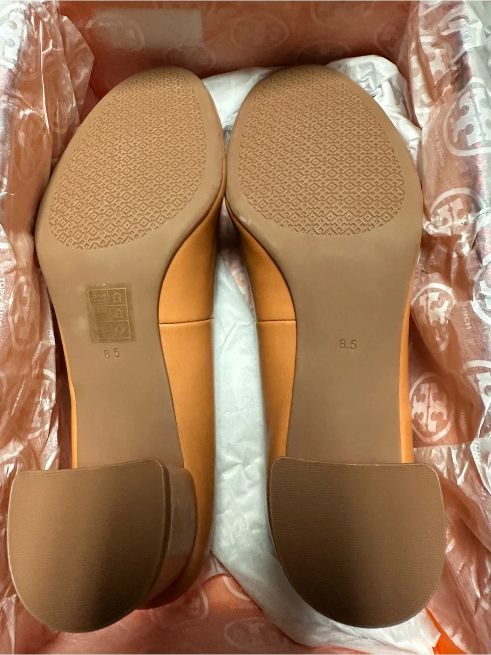 Tory Burch Chelsea 50MM Tan Napa Leather Pump Women's  NEW